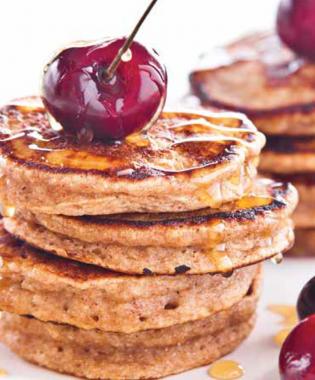 συνταγή pancakes γλυκοπατάτα ΜΠΑΡΜΠΑ ΣΤΑΘΗΣ